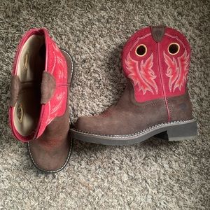 Women’s Ariat boots. Never worn and in great shape. Sat on the shelf for a year
